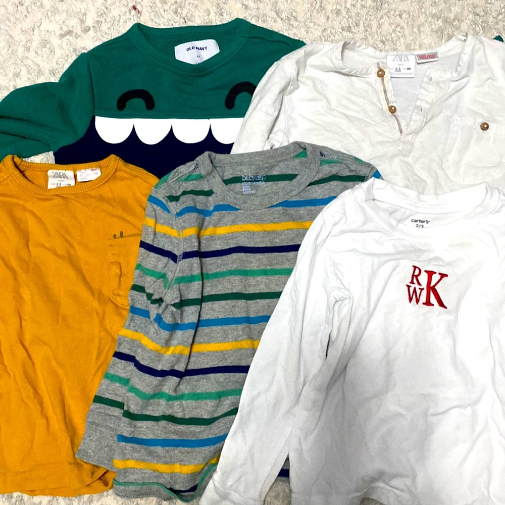 SOLD——-Set of 4 long sleeve shirts and a sweater